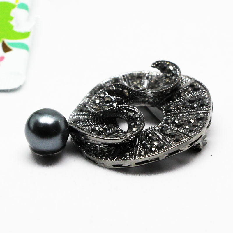 Black Diamond Crystal Pearl Brooch