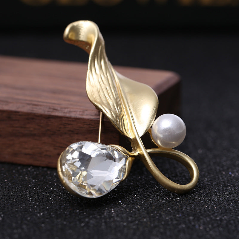 Leaves Matte Plating Pearl Brooch