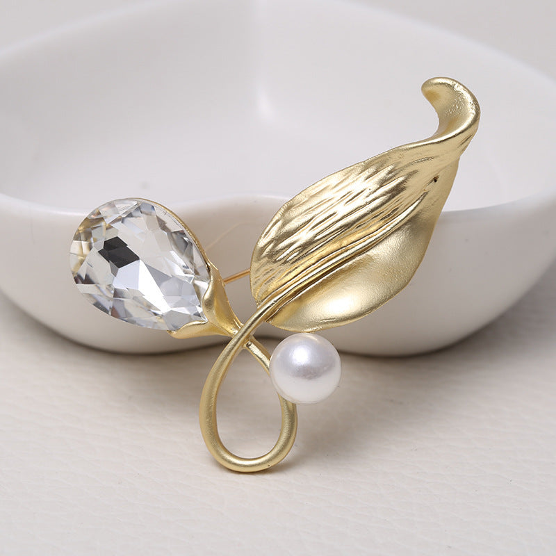 Leaves Matte Plating Pearl Brooch